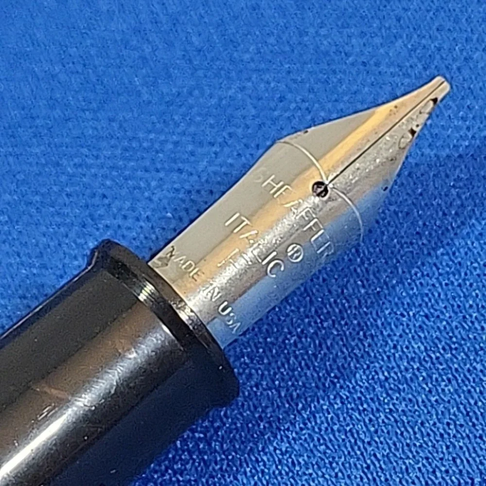 Vintage Mid Century Sheaffer No Nonsense Fountain Pen In‎ White Made In USA Flaw